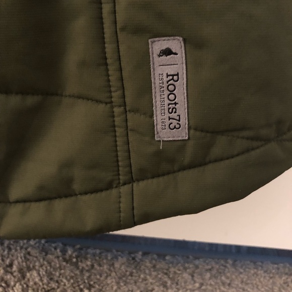 Roots Army Green Vest - Picture 3 of 5